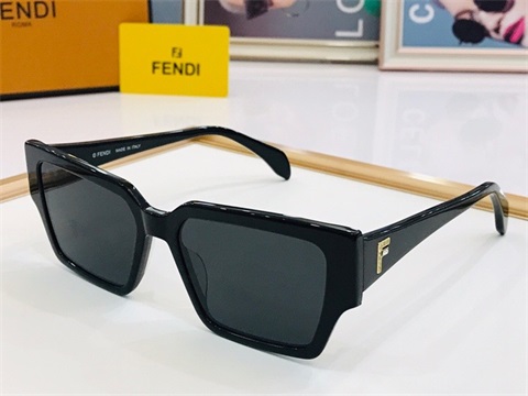 Fendi sunglass-532